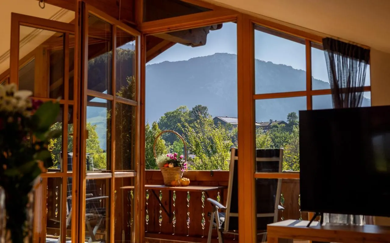 Ferienwohnung Rauschbergblick ルーポルディング 0*,  ドイツ
